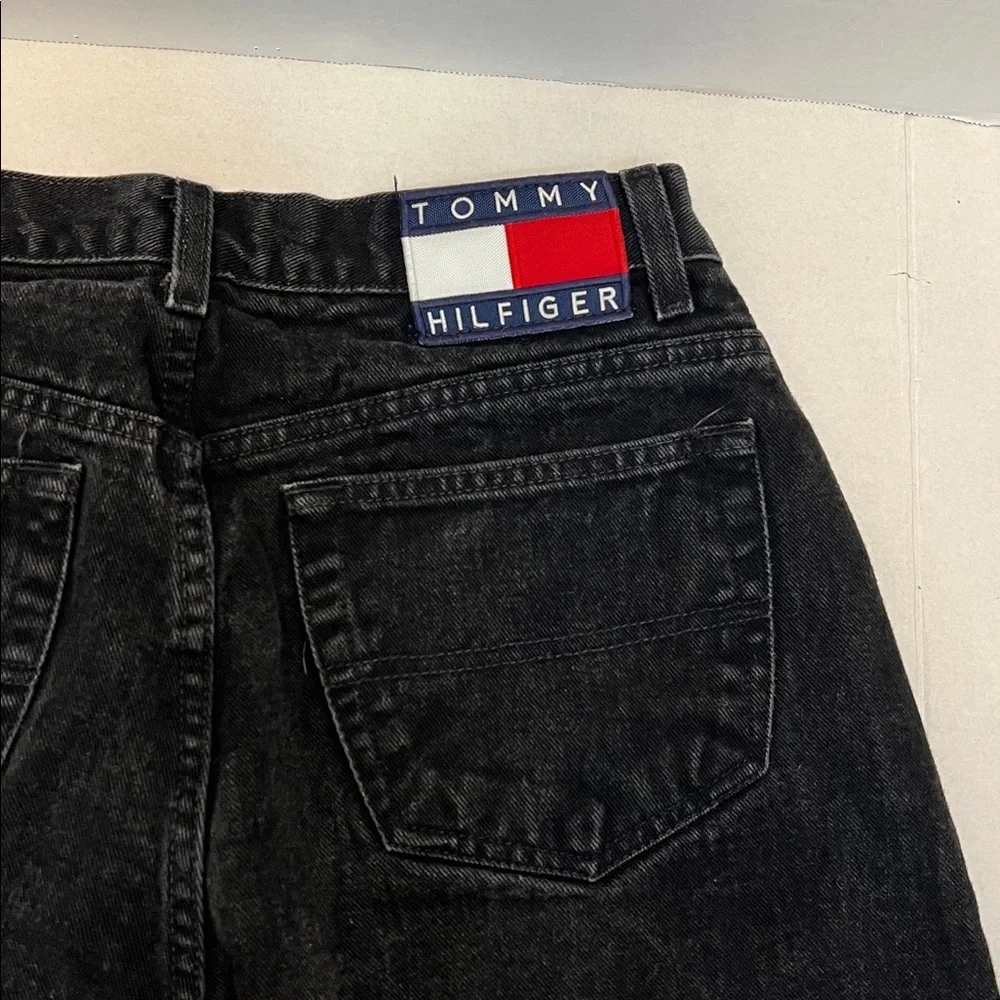 90’s TOMMY HILFIGER BLACK STRAIGHT LEG HIGH WAIST JEANS